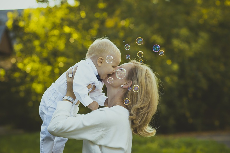happiness-987394_960_720